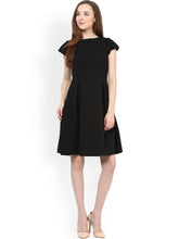 Load image into Gallery viewer, Queen ellie Black Fit &amp; Flare Dress
