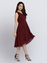 Load image into Gallery viewer, Queen ellie Women Red Solid Fit and Flare Dress
