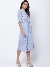 Load image into Gallery viewer, Queen ellie Women Blue Printed Shirt Dress
