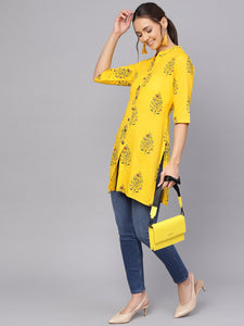 Queen ellie Women Yellow Floral Print Straight Kurti