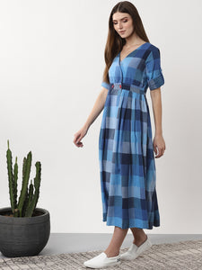 Queen ellie Women Blue Checked Wrap Dress