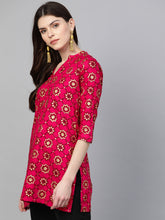 Load image into Gallery viewer, Queen ellie Women Pink &amp; Golden Printed Straight Kurti
