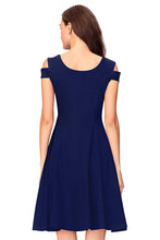 Load image into Gallery viewer, Queen ellie Women&#39;s Knee Length Dress.
