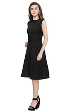 Load image into Gallery viewer, Queen ellie  Women&#39;s Knee Length Dress.
