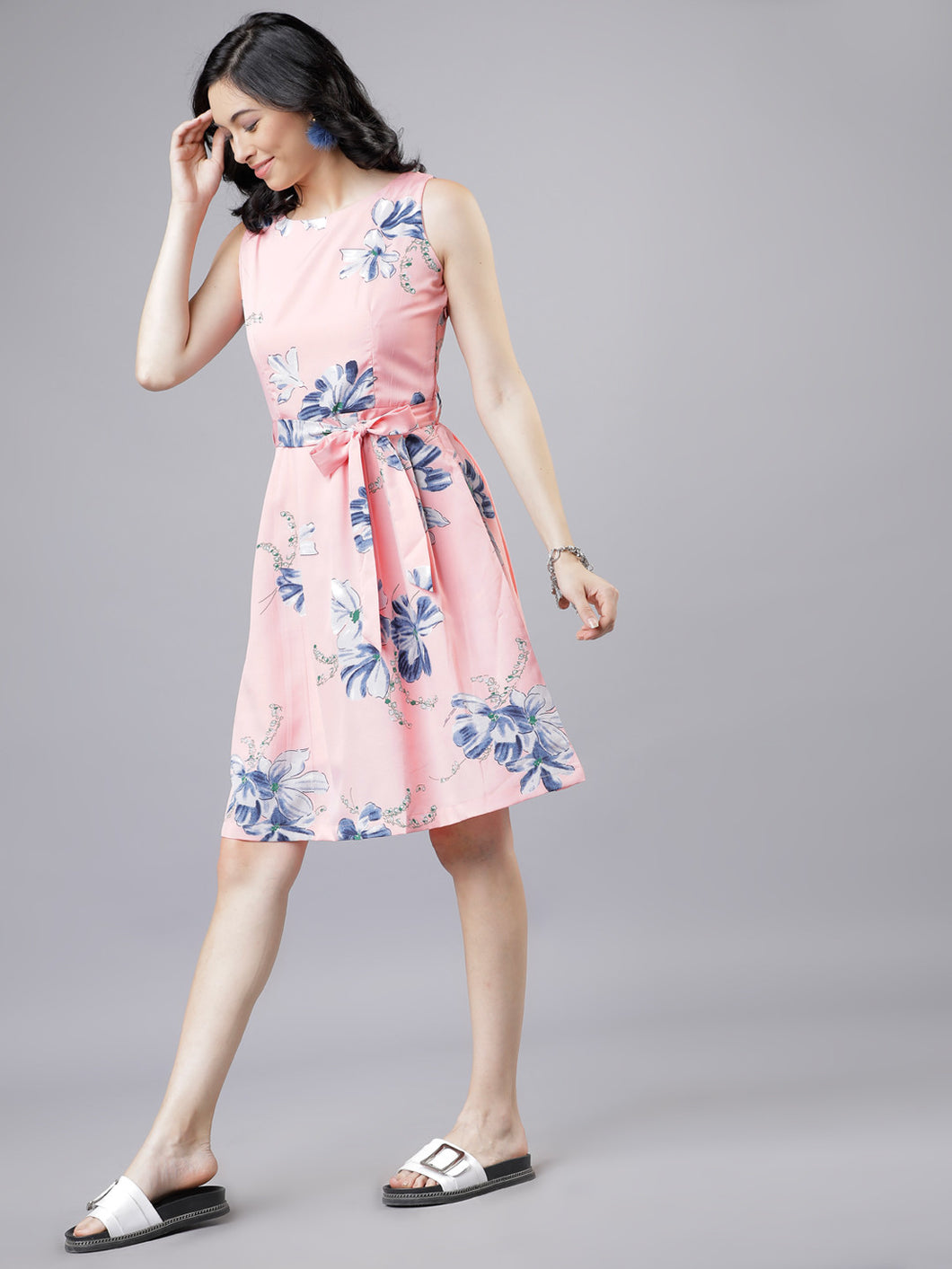 Queen ellie Women Pink & Blue Floral Print Fit and Flare Dress