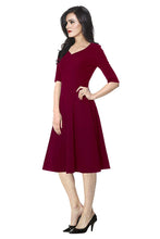 Load image into Gallery viewer, Queen ellie Women&#39;s Knee Length Dress.
