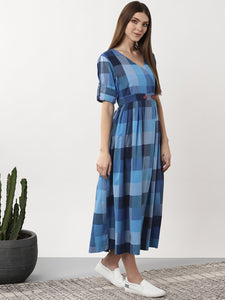 Queen ellie Women Blue Checked Wrap Dress