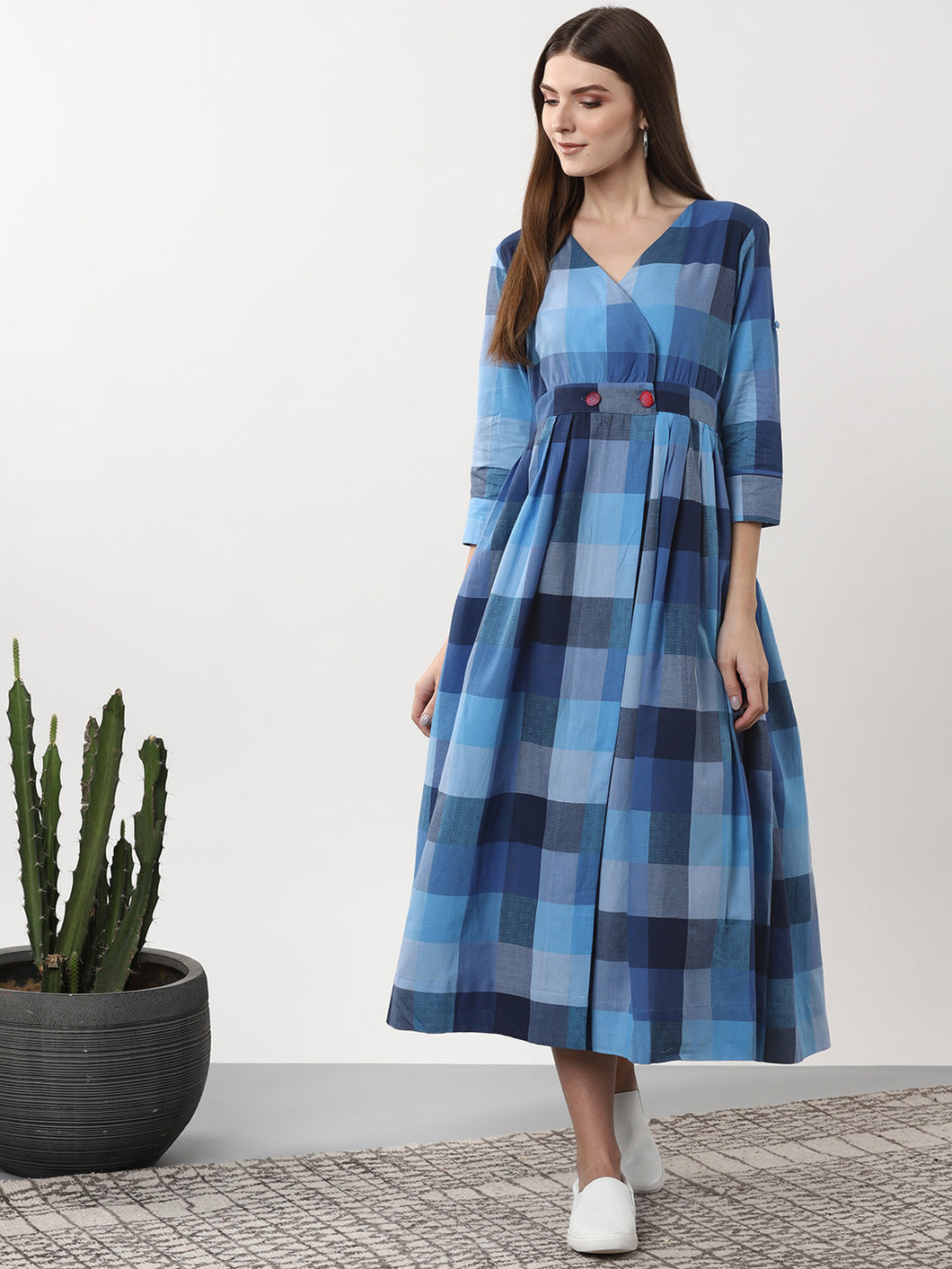 Queen ellie Women Blue Checked Wrap Dress