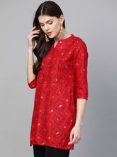 Load image into Gallery viewer, Queen ellie Women Red &amp; Golden Printed Straight Kurti
