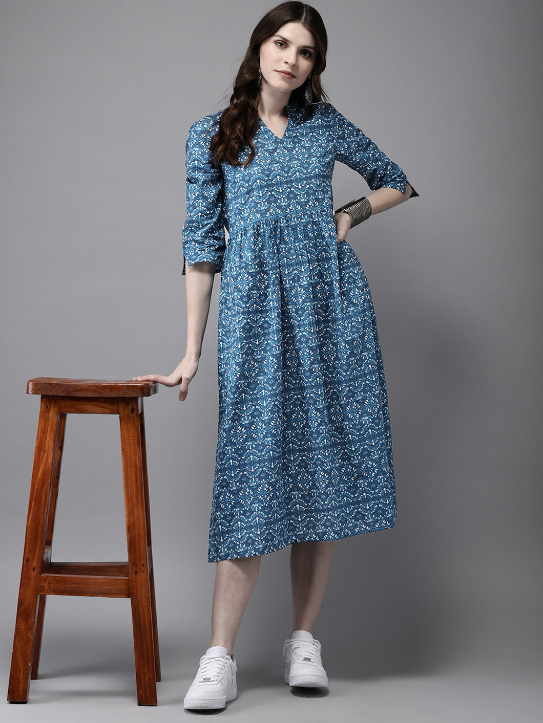 Queen ellie Women Blue & White Printed A-Line Kurta