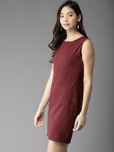 Load image into Gallery viewer, Queen ellie Women Burgundy Solid Sheath Dress
