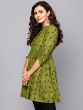 Load image into Gallery viewer, Queen ellie Women Green Printed Tunic
