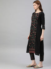 Load image into Gallery viewer, Queen Ellie Women Black &amp; Green Printed Kurta with Trouser
