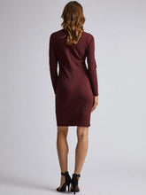 Load image into Gallery viewer, Queen ellie Women Burgundy Solid Sheath Dress
