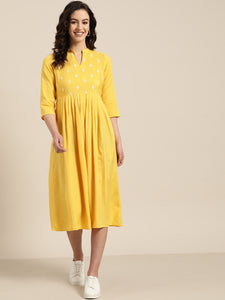 Queen ellie Women Yellow & White Solid A-Line Dress