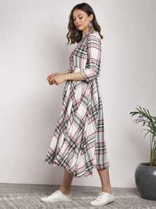 Queen ellie Women Off-White & Black Checked Midi A-Line Dress