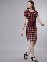 Load image into Gallery viewer, Queen ellie Women Burgundy Checked Sheath Dress
