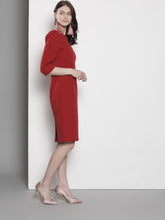 Load image into Gallery viewer, Queen ellie Women Red Solid Sheath Dress
